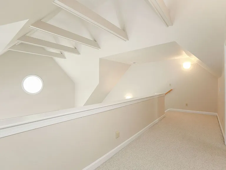 179 Herman Melville Ave — Photo 34