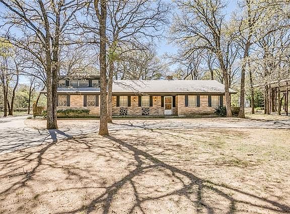 4th image of 613 Briarwood Trl