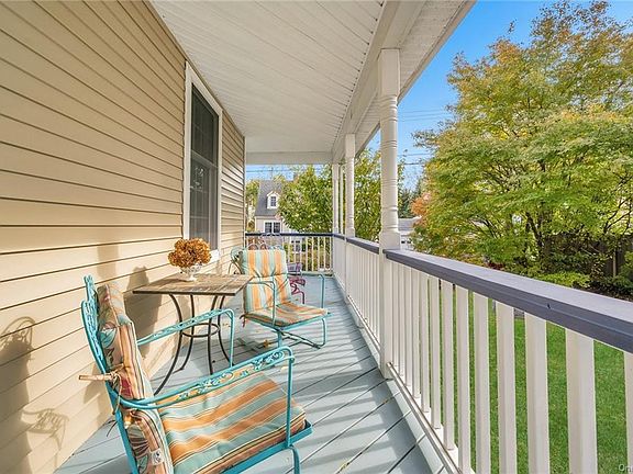 3rd image of 1316 Stoneybrook Ave