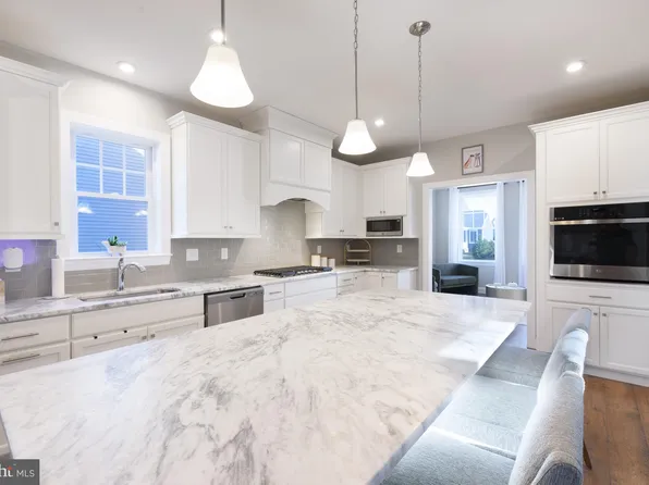 329 Ellenwood Dr, Middletown, DE 19709