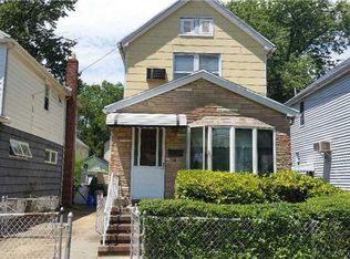 70 Putnam Ave, Valley Stream, NY 11580