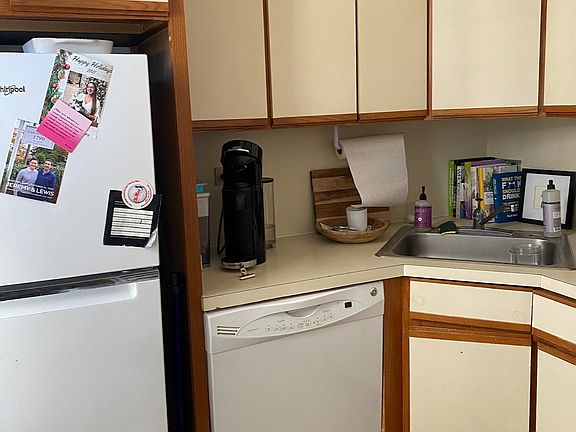 4th image of 35 Eastern Pkwy APT 6E