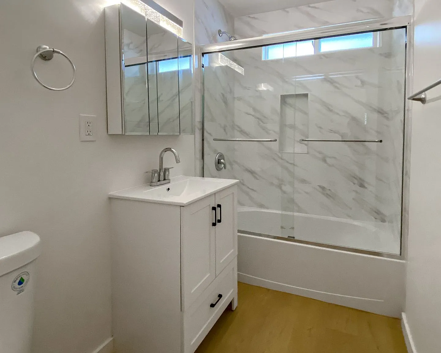 315 Obispo Ave — Photo 4