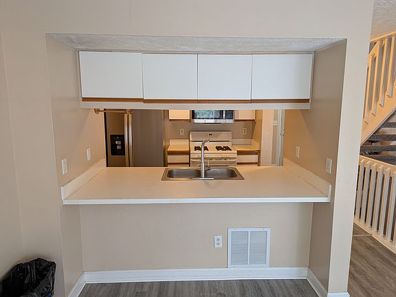 4th image of 5523 Valencia Park Blvd