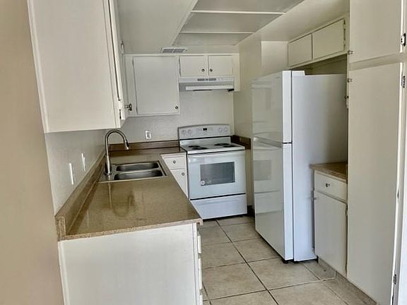 5th image of 51025 Avenida Martinez APT 19
