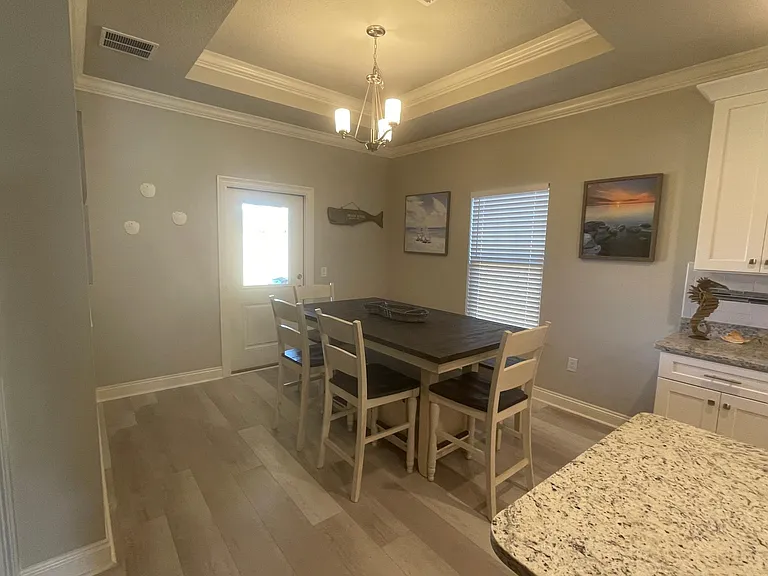 1811 Medlin Ct — Photo 17