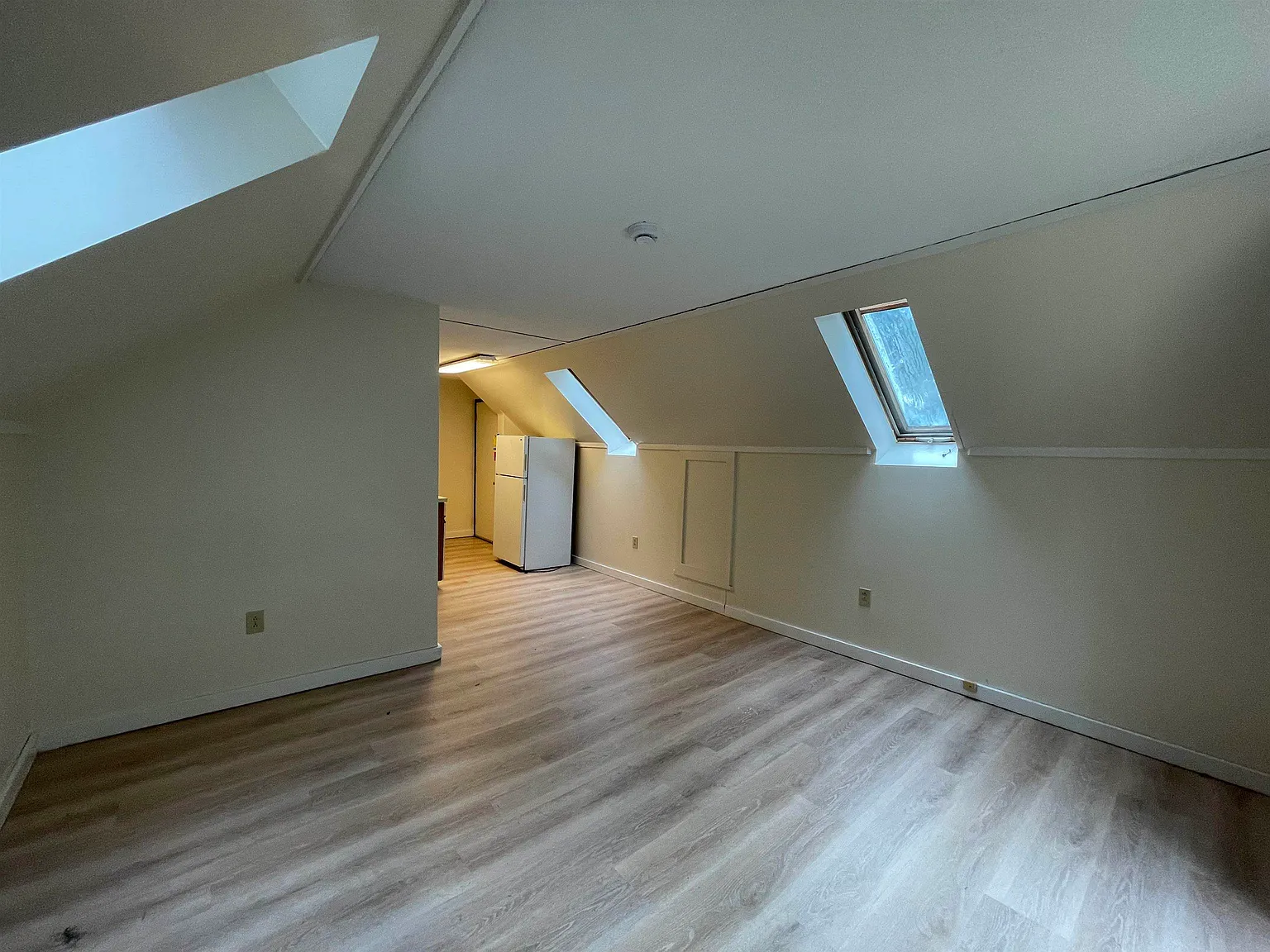 Studio, 500 sqft, $1,100 — Photo 3
