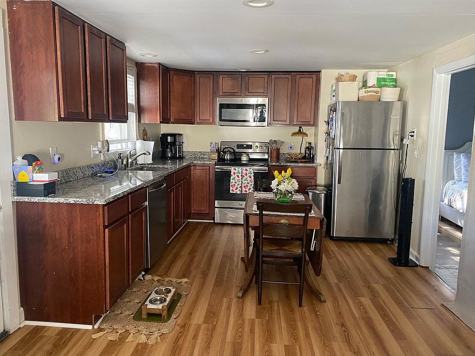 1st image of 43 Ash St #B