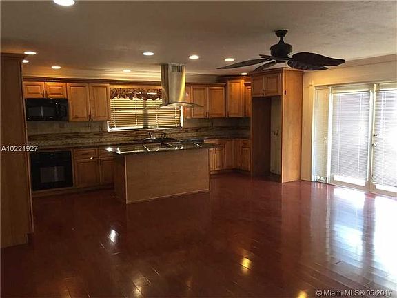 4th image of 2640 NW 16th Ct
