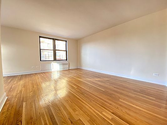 3rd image of 14442 35th Ave #2P