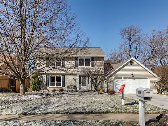 3rd image of 1864 Mayfair Dr