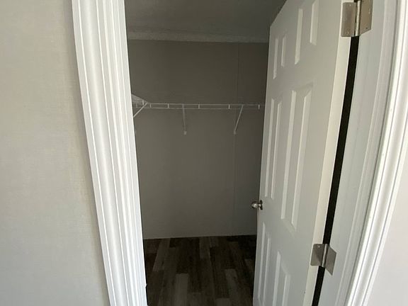 4th image of 4925 Genesse St #207S
