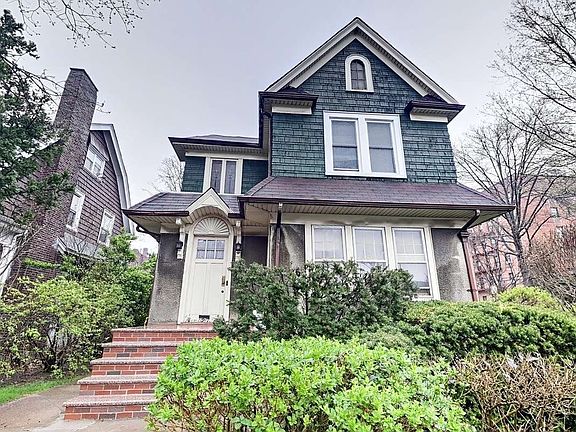 2nd image of 11917 Hillside Ave