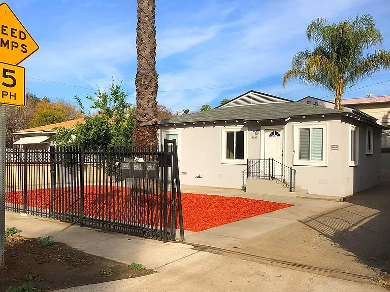 14551 1/2 Hart St — Photo 15