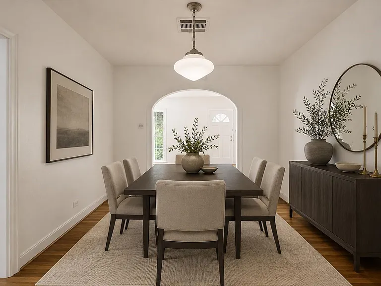 326 W 22nd St — Photo 3