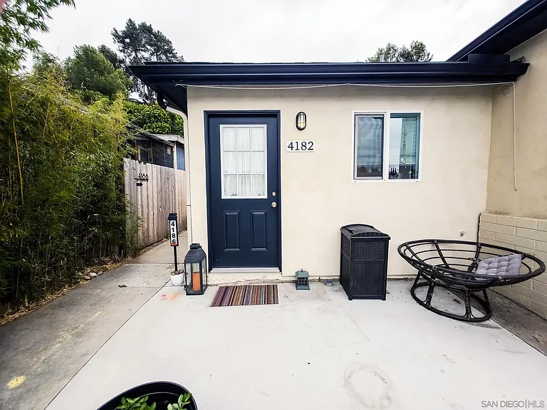 4182 Vista Grande Dr — Photo 1