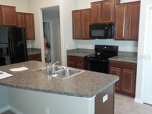3rd image of 7235 Salt River Ave