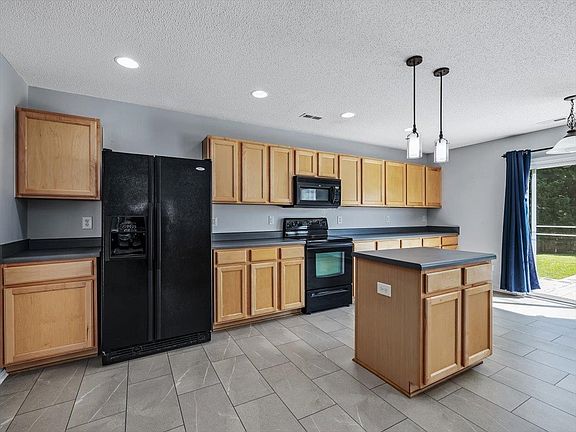 4th image of 4810 Rockport Dr