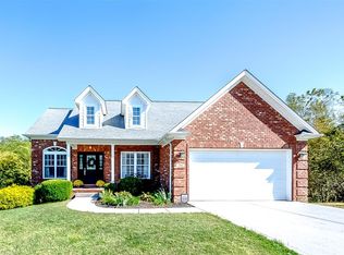 206 Blue Spruce Dr, Frankfort, KY 40601