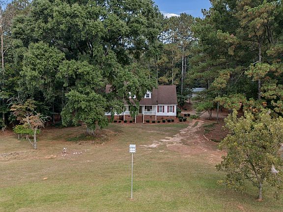 2nd image of 1140 Riddle Rd