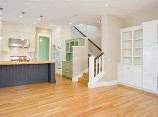 1021 Brookwood Rd, Oakland, CA 94610