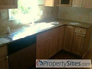 4th image of 3773 Foxford Dr