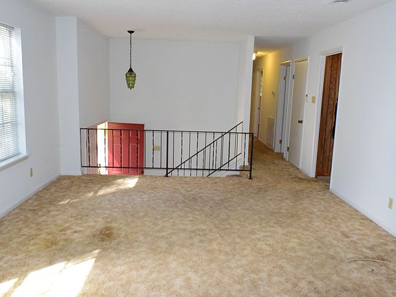 3rd image of 11620 Ashwood Dr