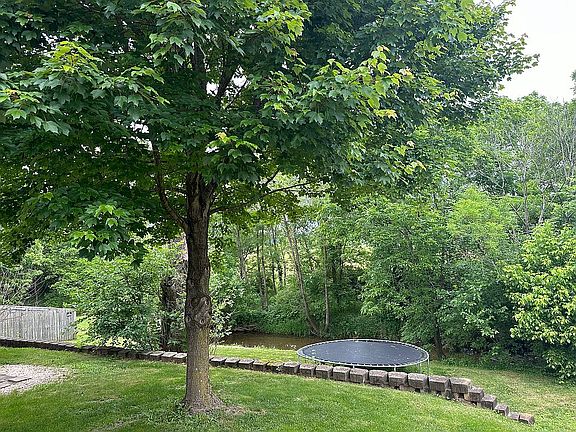 4th image of 2224 Clearwater Dr