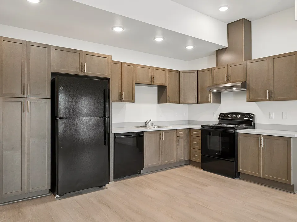 Alexander Valley Apartments - USDA Farm Labor Housing