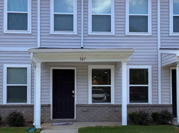 107 Villa Ln #4, Lincolnton, NC 28092