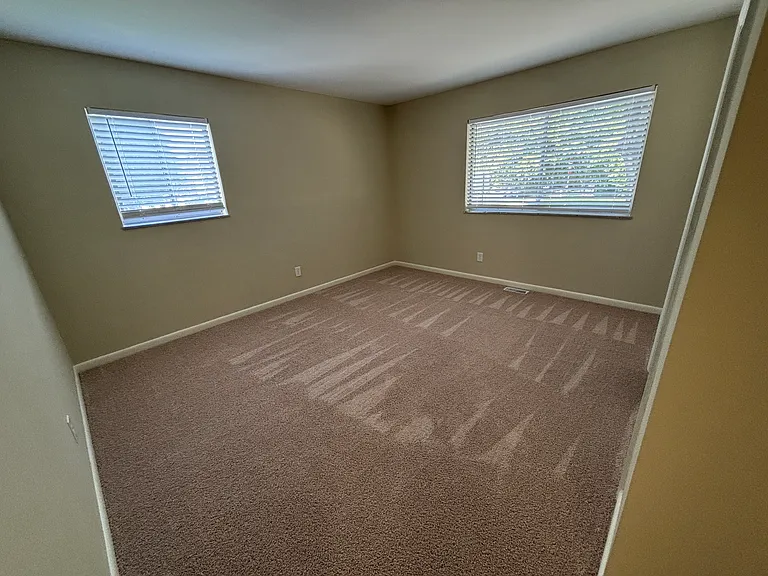 1112 S Washington Ave — Photo 11