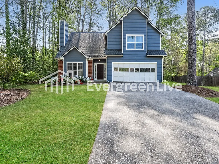 1018 Megcole Ct SW — Photo 1