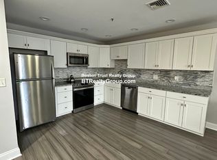 25 Alpine St UNIT 1, Hyde Park, MA 02136