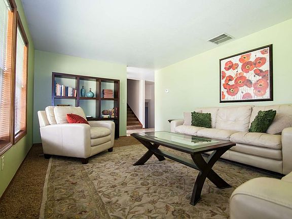 4th image of 5119 N Sorrento Dr