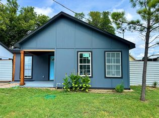 2946 Pleasant Dr, Dallas, TX 75227