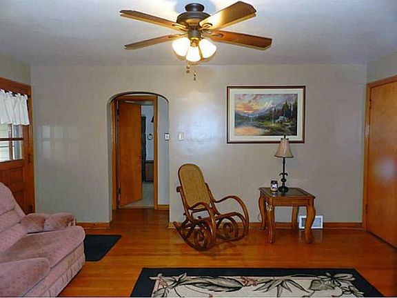 3rd image of 1702 Audley Ave