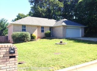 3905 W Wayland St, Springfield, MO 65807