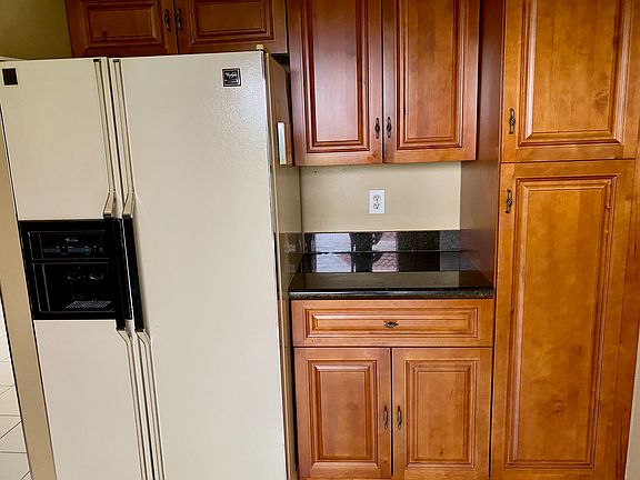 3rd image of 14356 Emerald Lake Dr APT 2