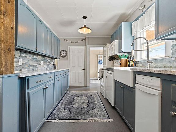 5th image of 15 Longwood Avenue