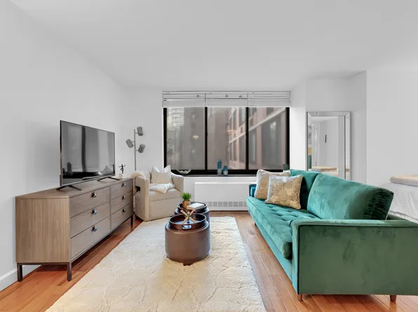 215 West 95th Street image 1 of 11