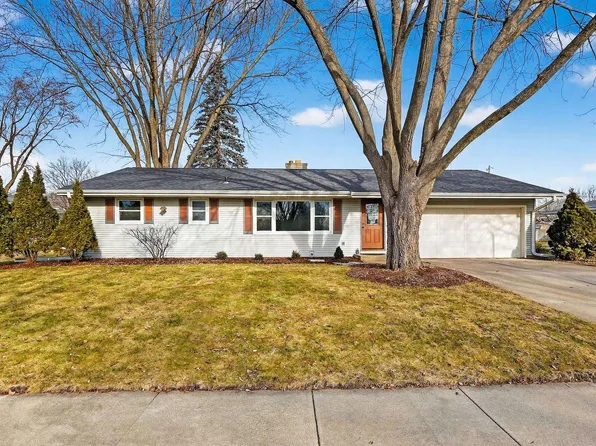 5110 Sherven Dr, Madison, WI 53716