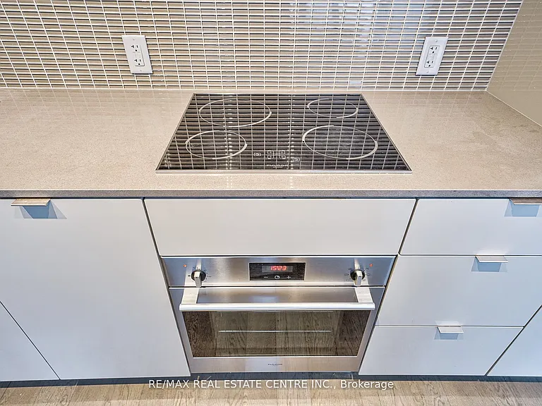 7 Grenville St #2605 — Photo 13