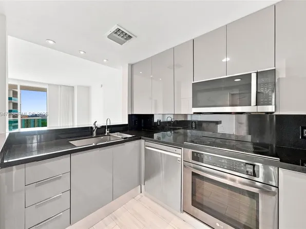 2101 Brickell Ave APT 3107, Miami, FL 33129