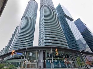 14 York St #3704, Toronto, ON M5J 0B1