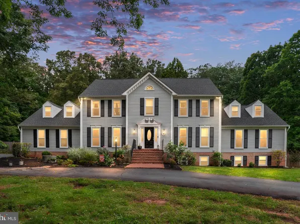 10080 Greenwich Wood Dr, Nokesville, VA 20181