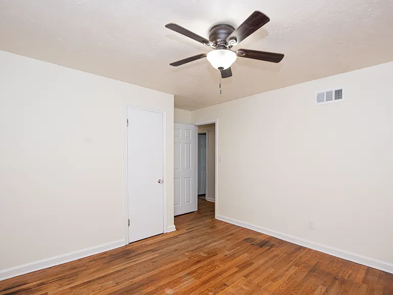 705 Briscoe Dr — Photo 12