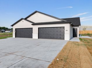 736-738 W 50th St S, Wichita, KS 67217