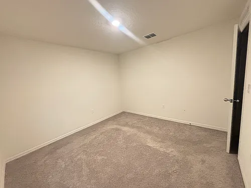 241 NW Ferris Dr Photo 1
