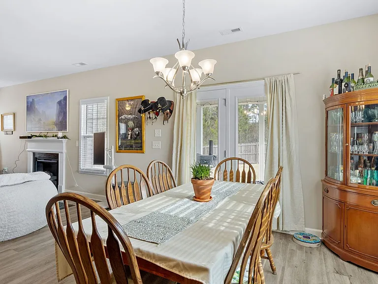 50 Basswood Ct — Photo 10