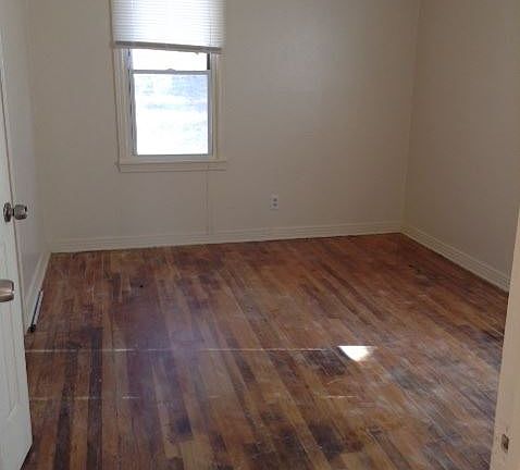 2nd image of 86 N Louisiana St APT B